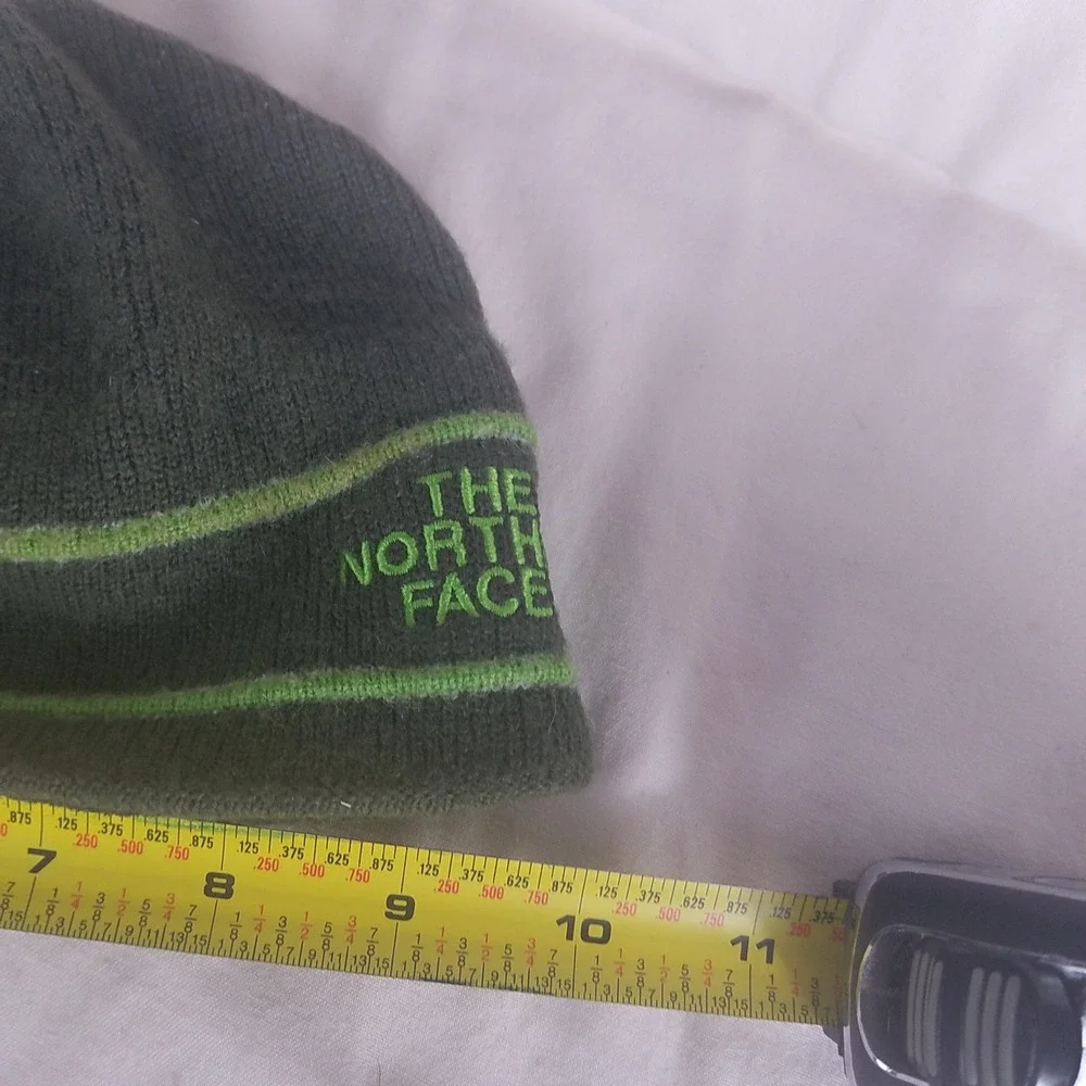 The North Face‎ Kids Beanie Hat Dark Green Lime Green Striped Fleece Lined Knit